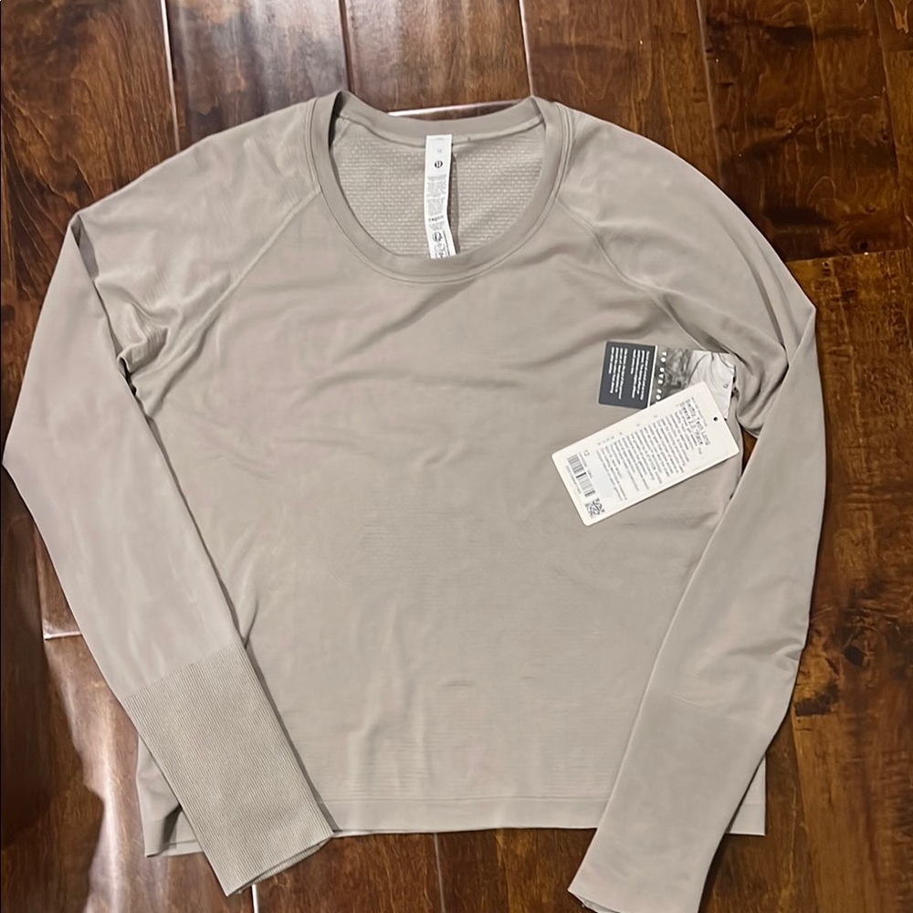 Lululemon long sleeve shirts